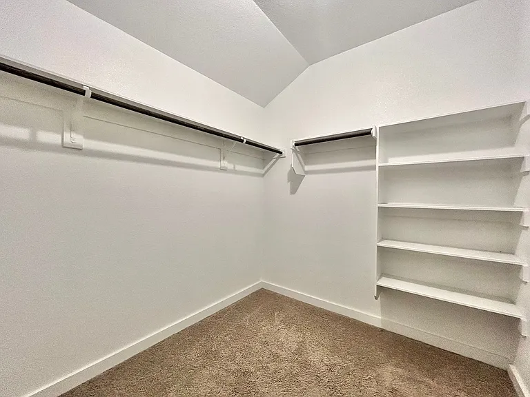 1357 Kneehigh Ln — Photo 16