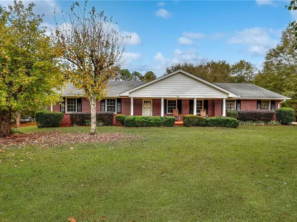 256 Teresa Ln, Loganville, GA 30052