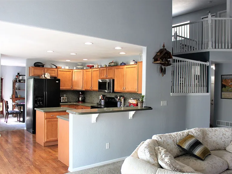 7665 Chancellor Dr — Photo 13
