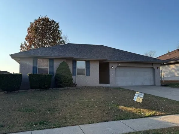 841 S Hazelnut Ave, Springfield, MO 65802