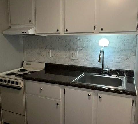 5th image of 1205 County House Ln #B