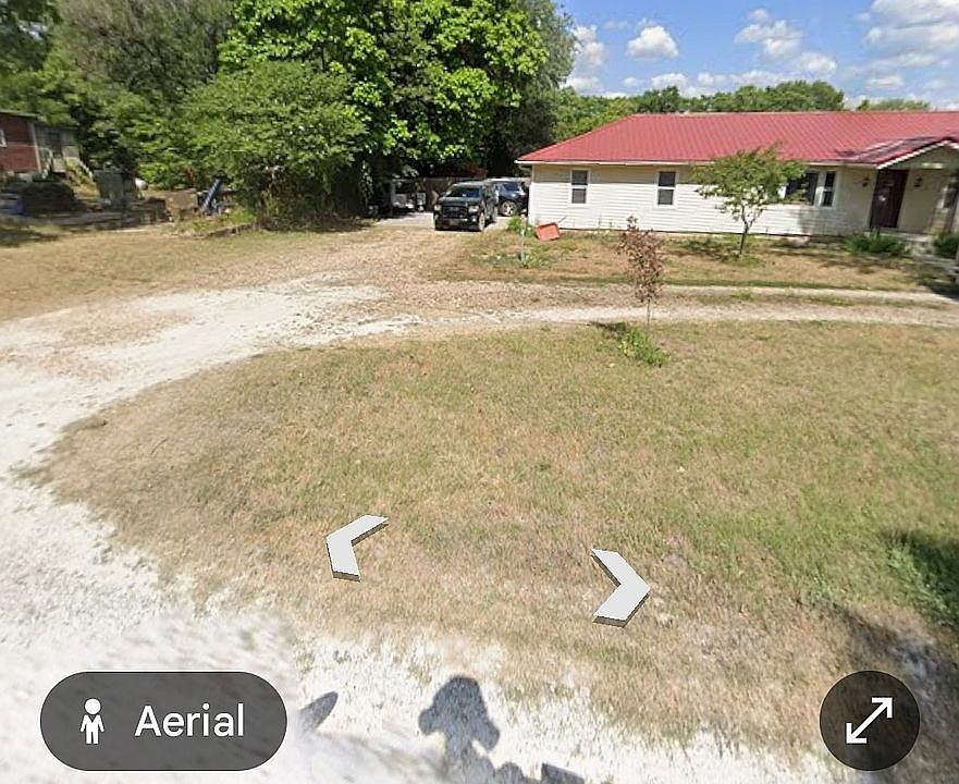 1st image of 206 S High St