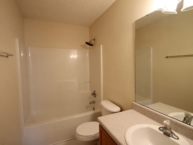 1258 Camellia Ct — Photo 10