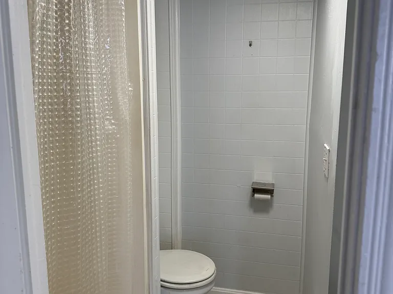 87 Penn St #2F — Photo 5