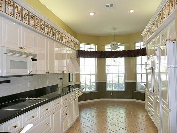 4th image of 1490 Woodstream Dr