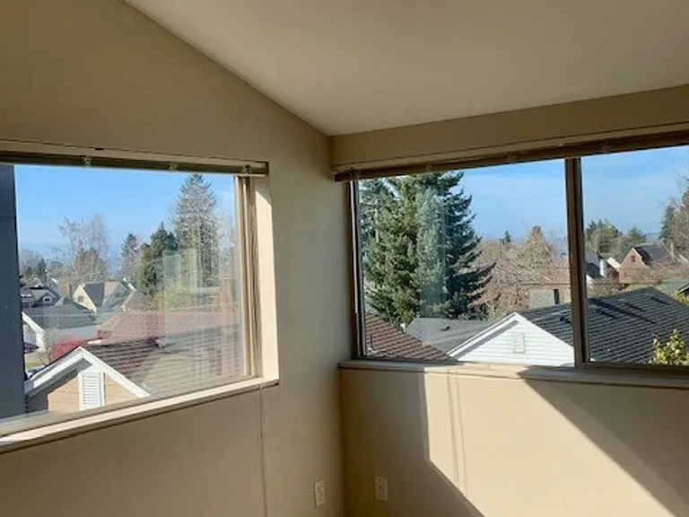 2312 44th Ave SW #A — Photo 11