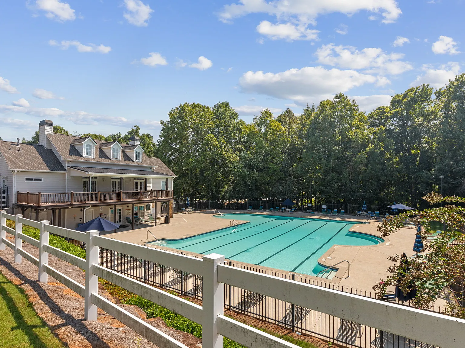 324 General Wheeler Dr NW — Photo 3