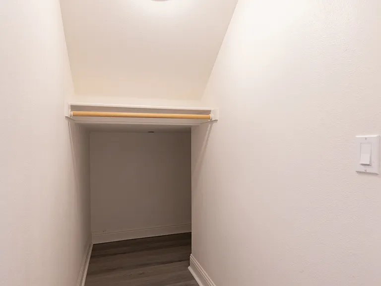 1375 Poppy Ridge Ct — Photo 32
