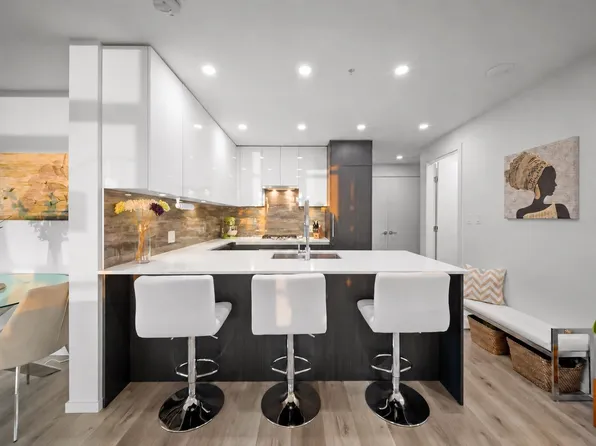 1888 Gilmore Ave #1908, Burnaby, BC V5C 0L2