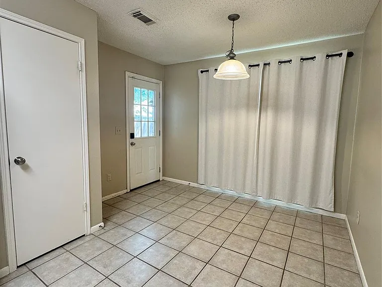 11 Cottage Grove Pl — Photo 14