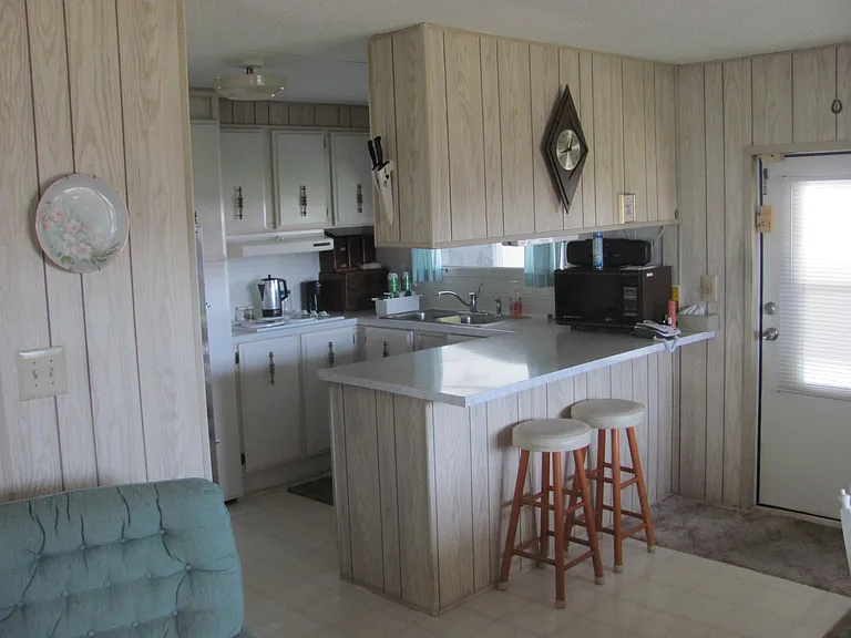 265 Dixie Ln — Photo 4