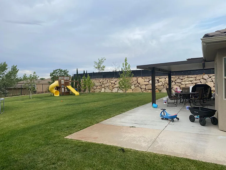 328 E 920 N — Photo 3