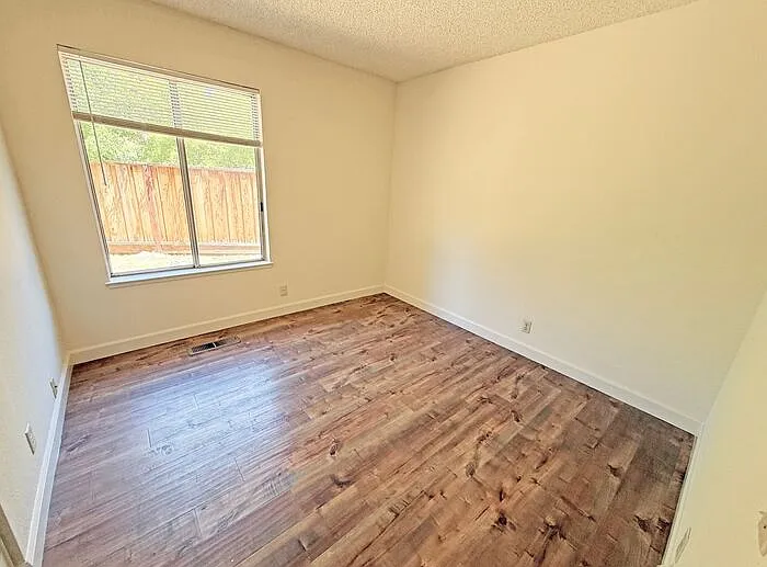 3305 Archbury Ct — Photo 9