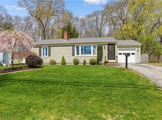 41 Darling St, Warwick, RI 02886