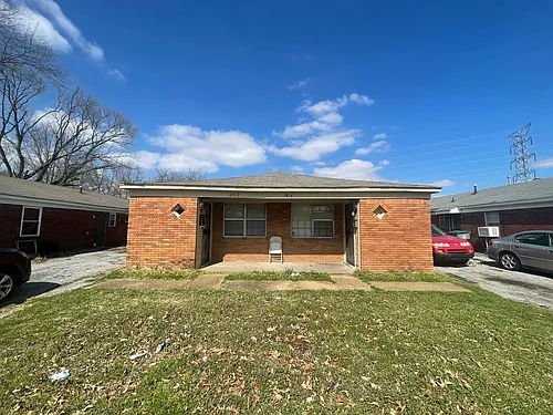 2412 Charjean Photo 1