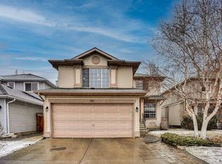 39 N Douglasview Rd SE, Calgary, AB T2Z2S8