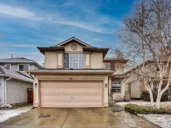 39 N Douglasview Rd SE, Calgary, AB T2Z 2S8