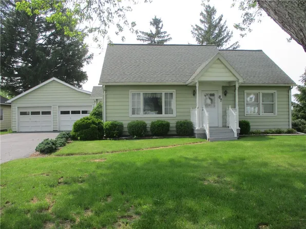 37 Ridge Rd, Horseheads, NY 14845