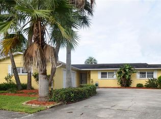 8728 Bay Crest Ln, Tampa, FL 33615