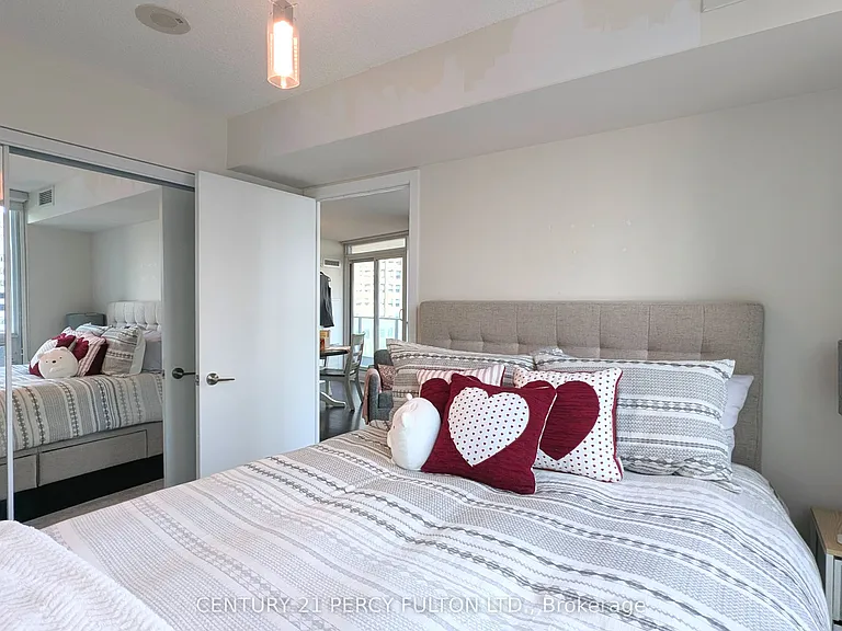 33 Bay St #1303 — Photo 9