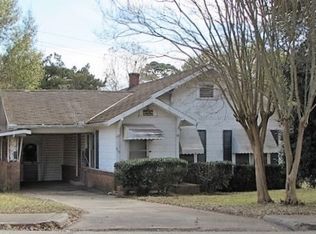 519 Louisiana St, Center, TX 75935