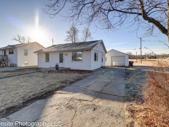 1247 9th Ave S, Clinton, IA 52732