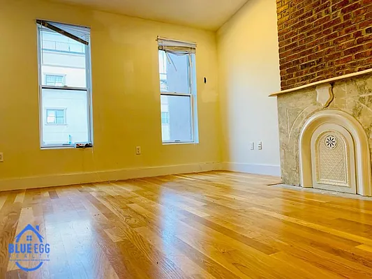 Rented by Blue Egg Realty Corp | media 15