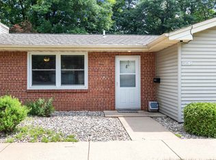 1035 S West Ct APT C, Appleton, WI 54915