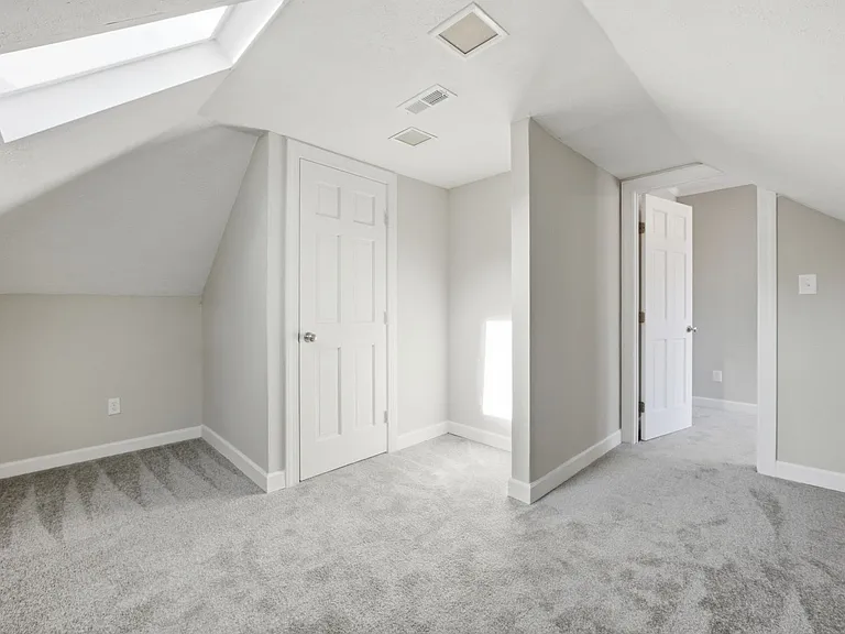 9 Rhodelia Ln — Photo 25