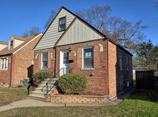 18049 Wildwood Ave, Lansing, IL 60438