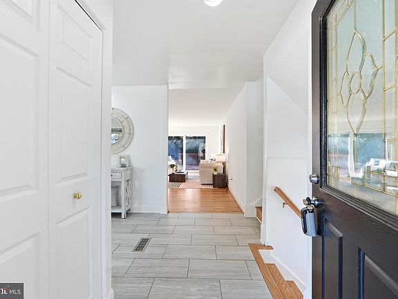 3rd image of 706 Carter Rd