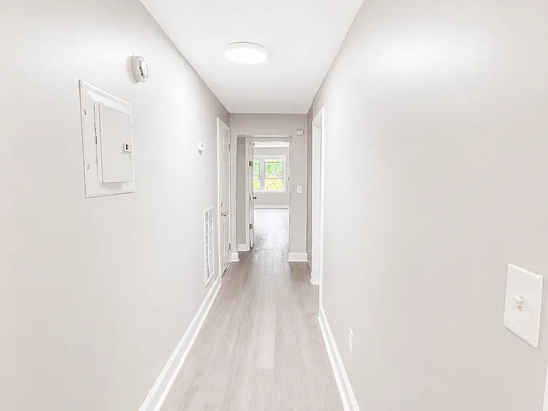 70 W Alpine St #B — Photo 8