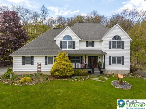 1254 Sky High Ter, Effort, PA 18330