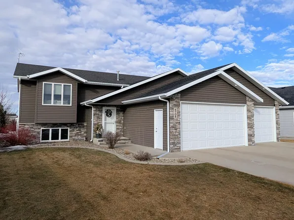 4708 Windsor St, Bismarck, ND 58503