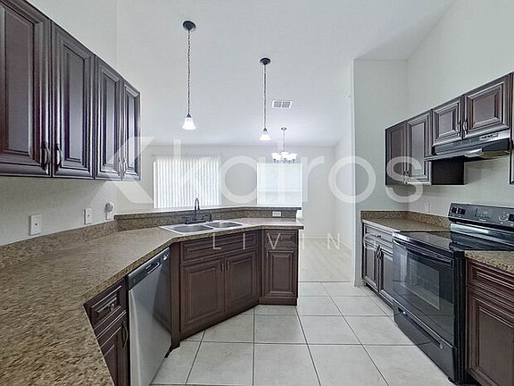 3rd image of 3432 SW 165th Loop