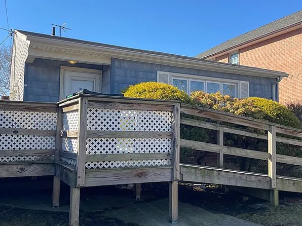 15458 20th Rd, Whitestone, NY 11357