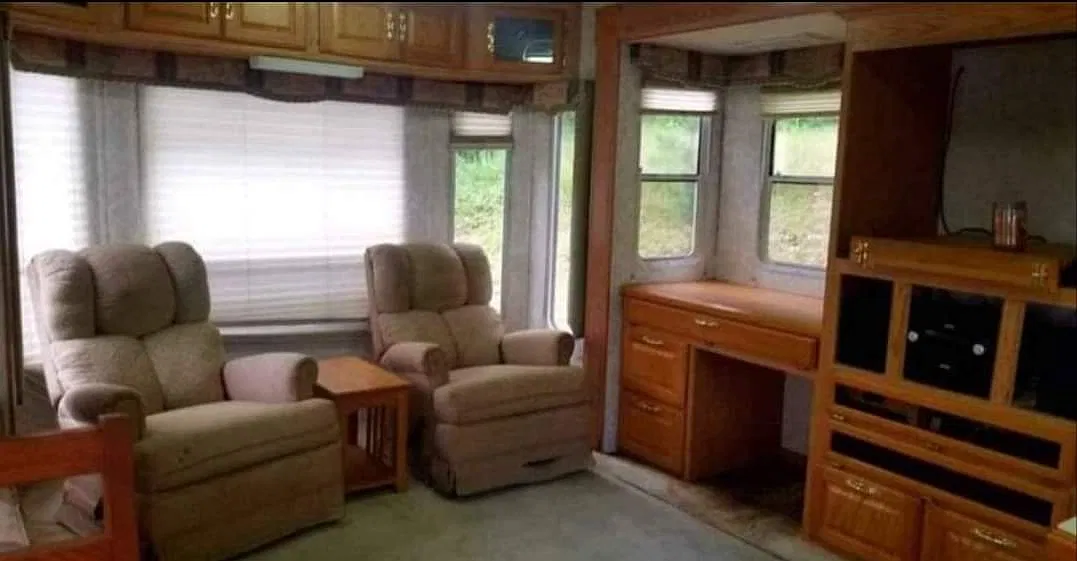 1 bed, 420 sqft, $650 — Photo 2