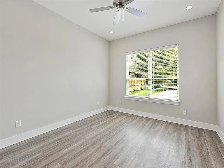 407 Ash St — Photo 9