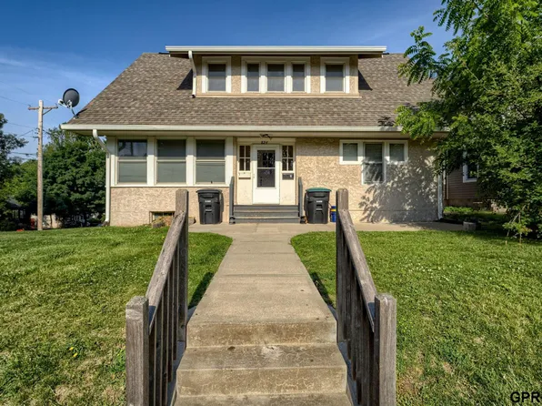 824 S 38th St, Omaha, NE 68105