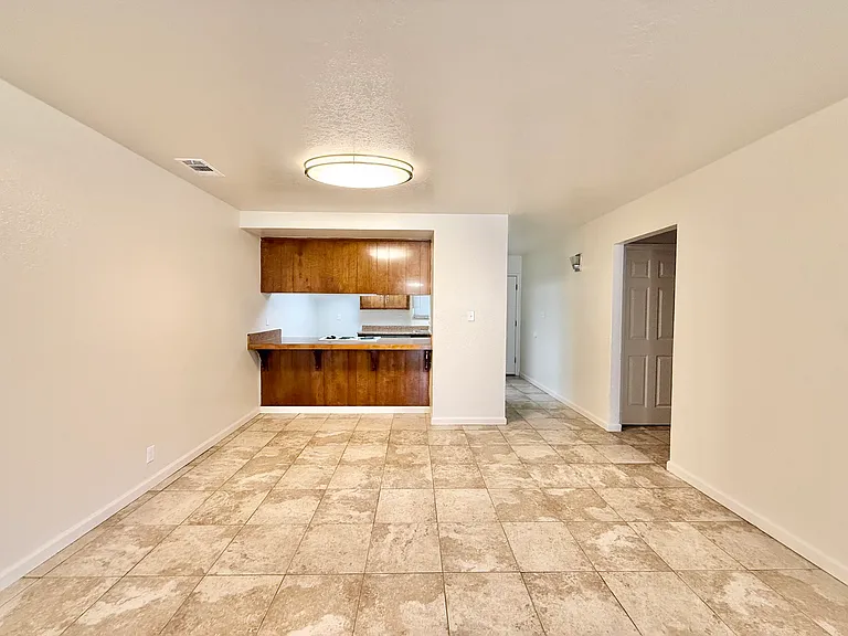 1369 McNary Cir — Photo 4