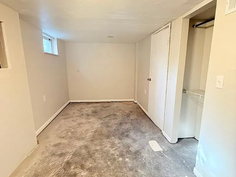 129 Windsor Dr — Photo 12