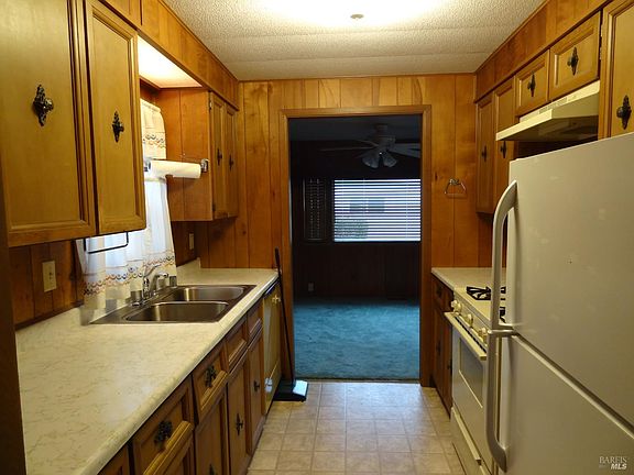 4th image of 23 Tiffany Place #23