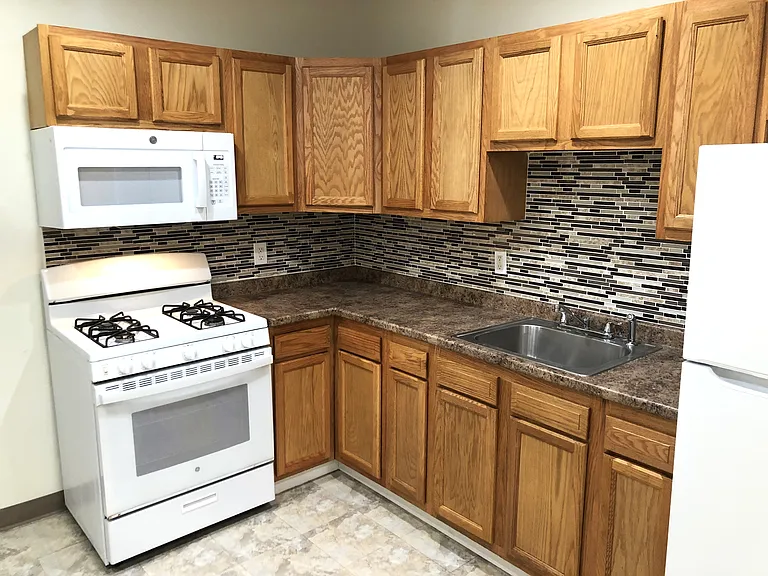 1323 N Allison St — Photo 12
