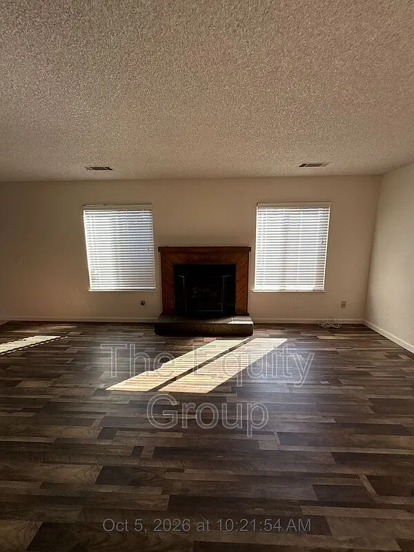 2 bed, 2.0 bath, 1056 sqft, $1,450 — Photo 4