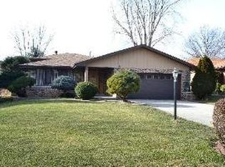 8312 Tower Rd, Willow Springs, IL 60480