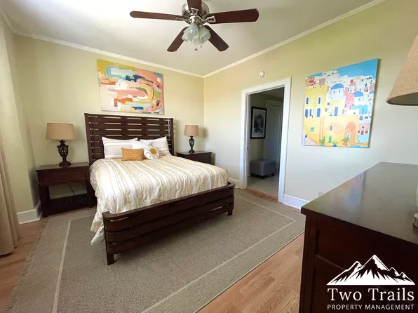 538 N Main St #506, Hendersonville, NC 28792