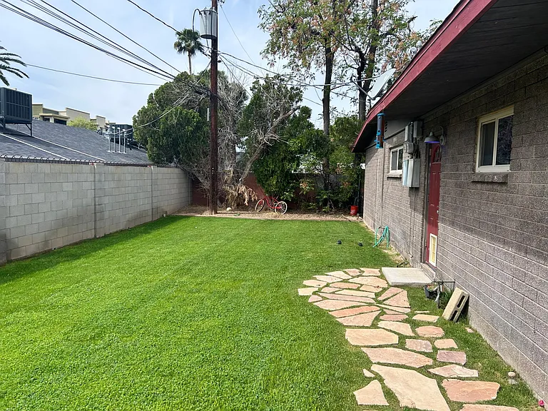 2633 E Glenrosa Ave #3 — Photo 13