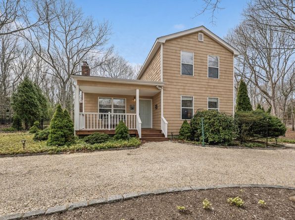 37 Bonac Wood Ln, East Hampton, NY 11937