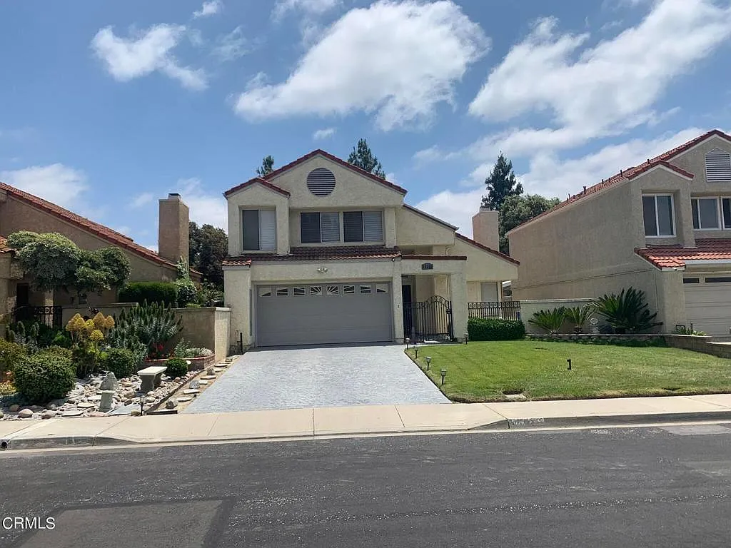3 bed, 2.5 bath, 1661 sqft, $1,050 — Photo 1