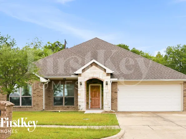 805 Oakmont Dr, Ennis, TX 75119